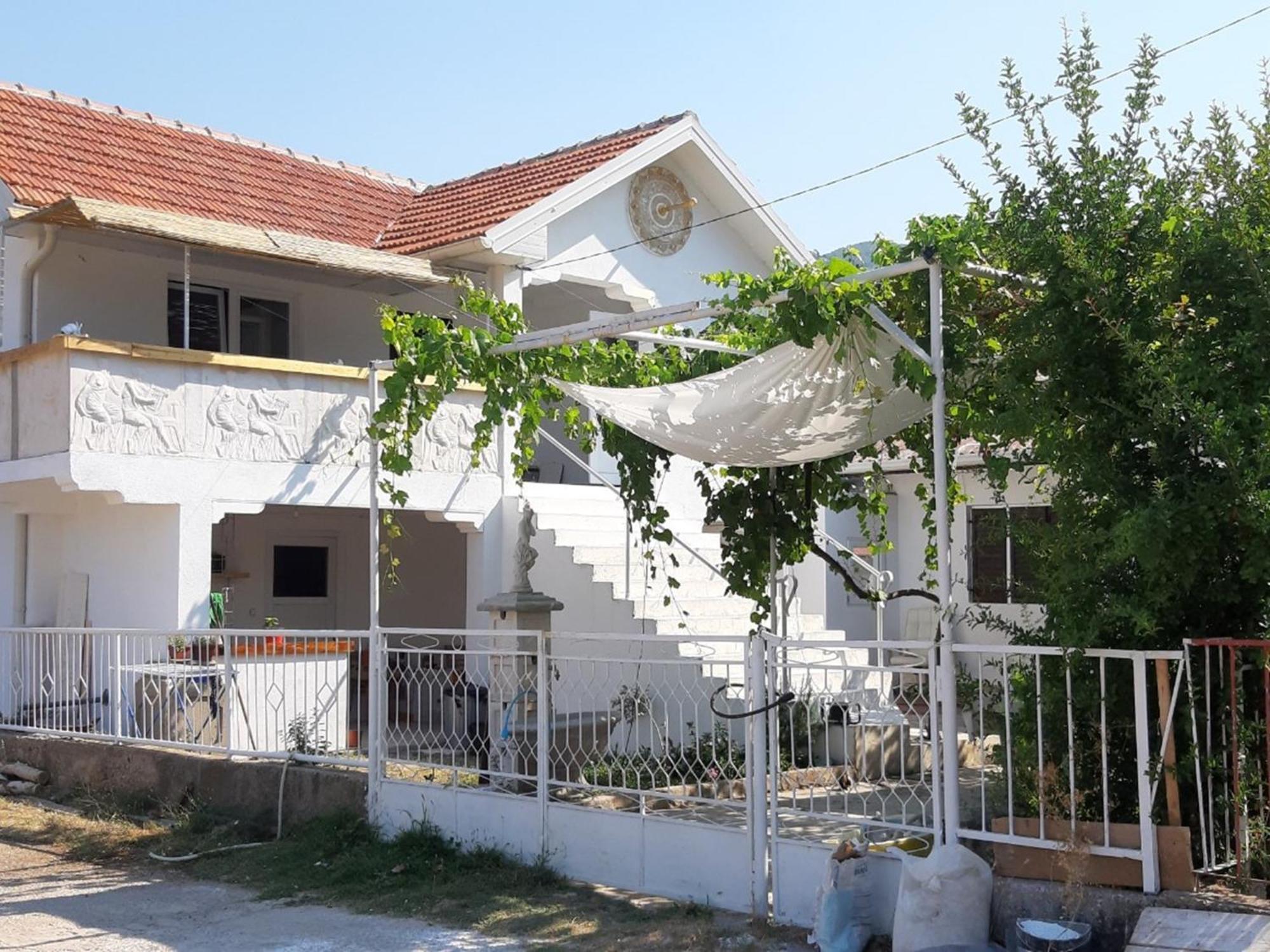 Apartment Merona With Swimming Pool Trebinje Zimmer foto
